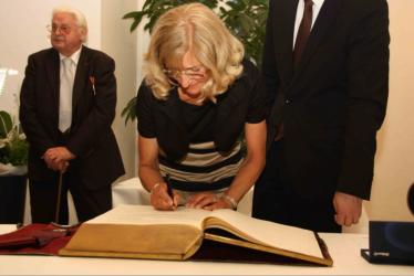Ministerin Dr. Angelica Schwall-D�ren, B�rbel Eisert-Iserloh, Hannelore Wolfs, Uschi Ptascheck, Klaus Ahlf�nger, Franziska Gerk, Dr. D�rte Hein (Landesanstalt f�r Medien) Ilse-Maria M�ller